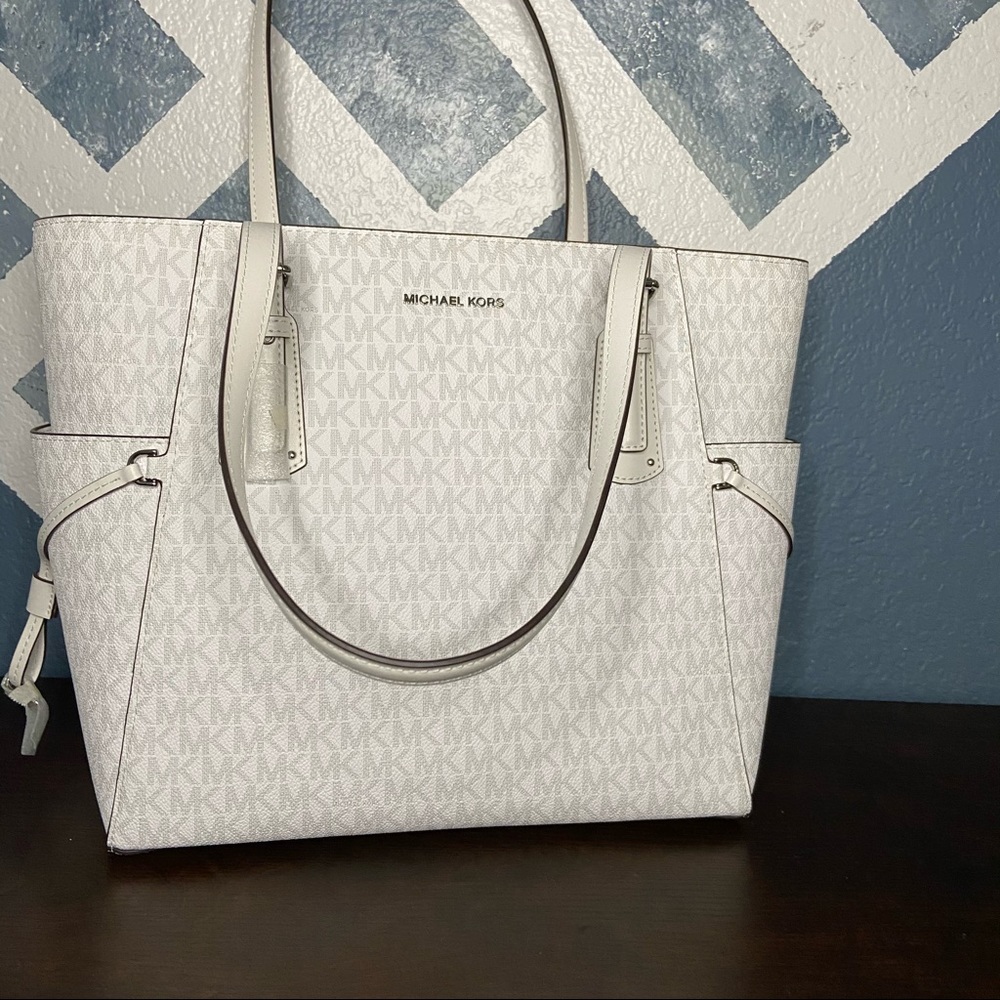 NWT Micheal Kors Voyager White Leather Tote